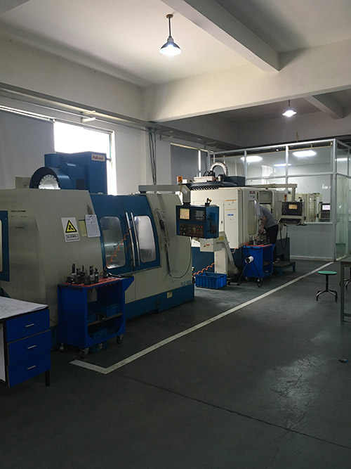 Plastic injection molds